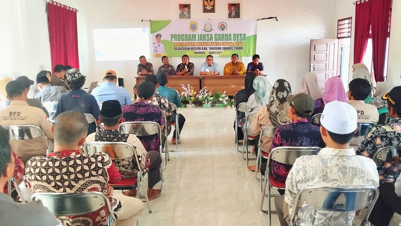 Kacabjari Nipah Panjang Gelar Penyuluhan Hukum Jaksa Garda Desa di Pemusiran